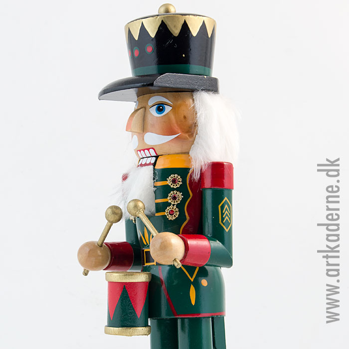 Nutcracker - soldat med tromme - klik og se flere detaljer på denne vare