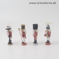 0001_4xnutcrackers-b