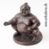 0001_AH6150_Sumobryderfigur-siddende-1